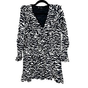 ZARA black and white ruffle top N4